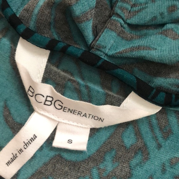 BCBGeneration Long Sleeve cocktail dress - Picture 4 of 4